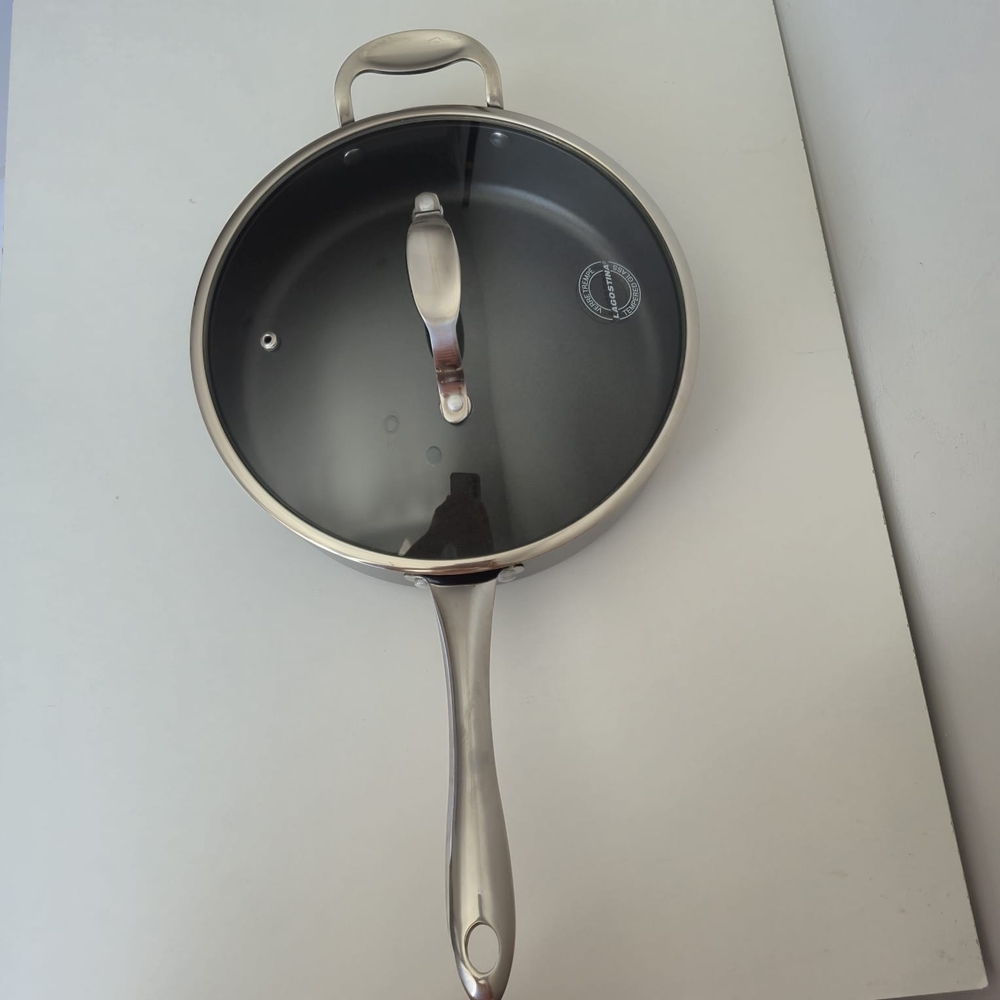 Casa Bella Non-Stick Sauté Pan with Lid – 30cm / 5.5qt